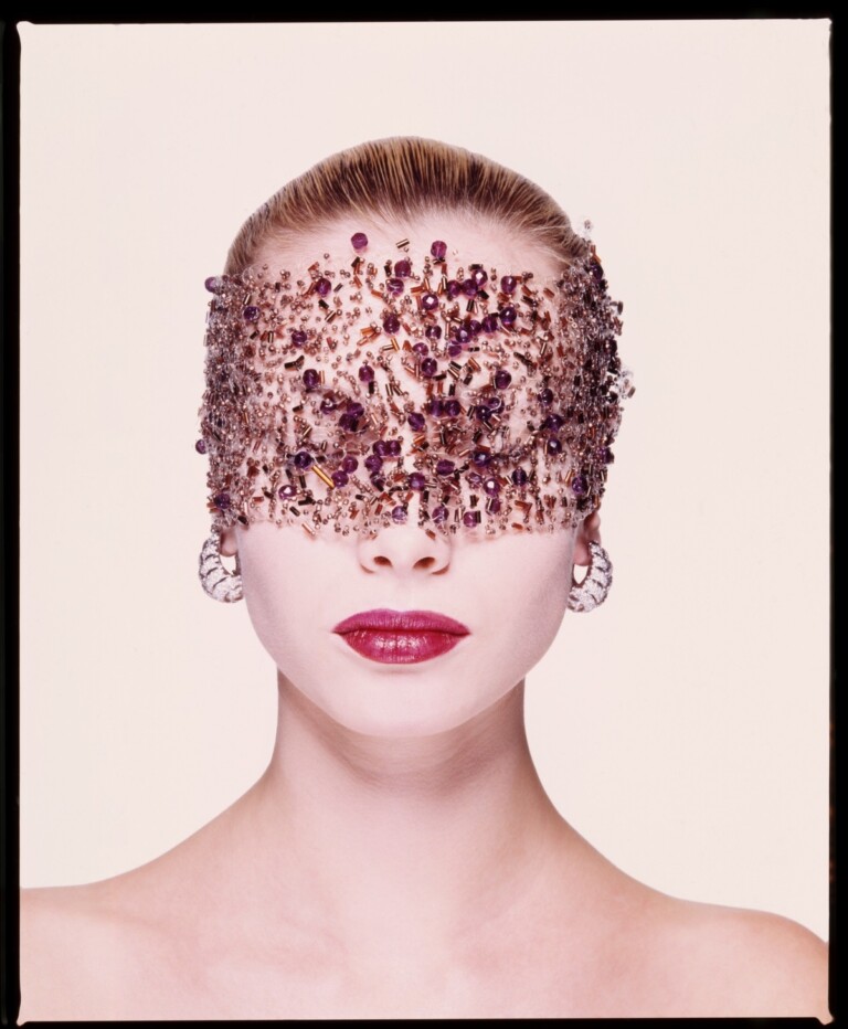© Gian Paolo Barbieri – Jewel mask, Milano, 2000. Courtesy of Fondazione Gian Paolo Barbieri 29 ARTS IN PROGRESS gallery