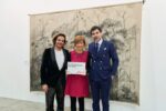 Premio FPT for Sustainable Art_Egle Panzella, Sustainability Manager FPT Industrial con la galleria mor charpentier_ph Antinori