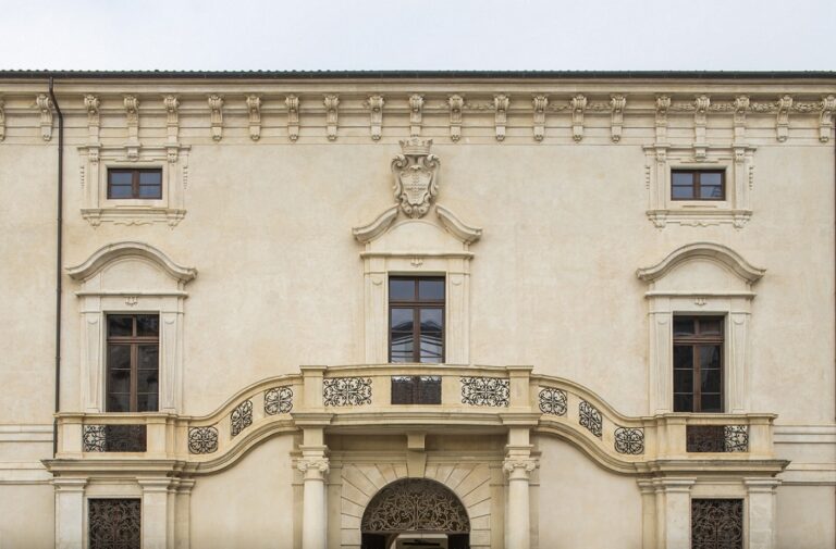 Palazzo Ardinghelli, sede di MAXXI L’Aquila, facciata, foto Andrea Jemolo, courtesy Fondazione MAXXI