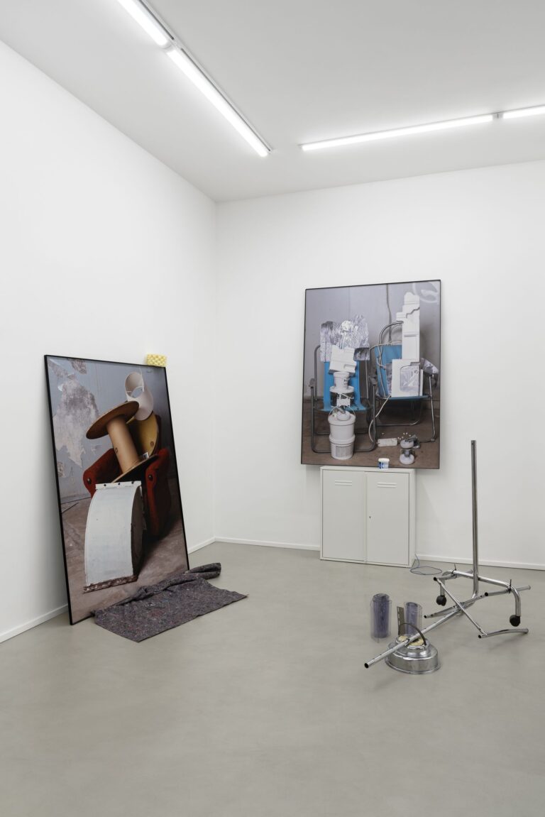 Robertas Narkus, The board, 2023, installation view at eastcontemporary, Milan, 2023. Photo Tiziano Ercoli