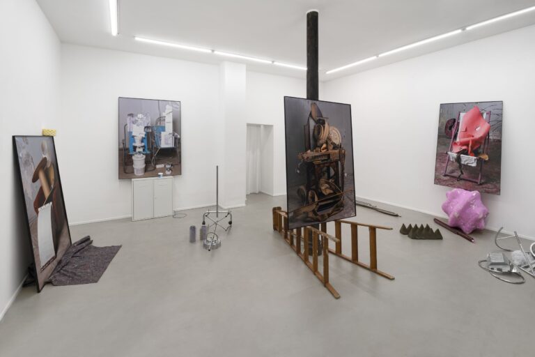 Robertas Narkus, The board, 2023, installation view at eastcontemporary, Milan, 2023. Photo Tiziano Ercoli