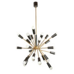 Lampadario Sputnik a ventiquattro luci, 1957, Stilnovo, bracci in ottone e portalampada in metallo laccato, Milano, Marco Arosio