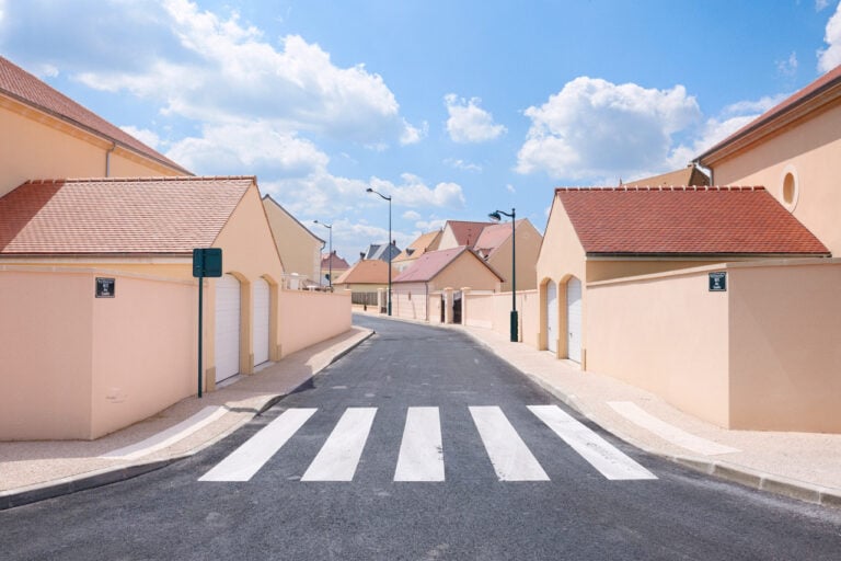 Christoph Sillem, Rue de Genets Bailly Romainvilliers, 2009, The architecture of Staged Realities, 2021 © Christoph Sillem