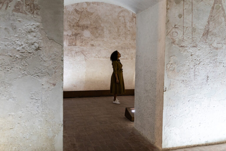 Dominique White durante la residenza in Italia presso le Carceri dei Penitenziati, Steri-Palazzo Chiaramonte, Palermo. Photo: TIWI