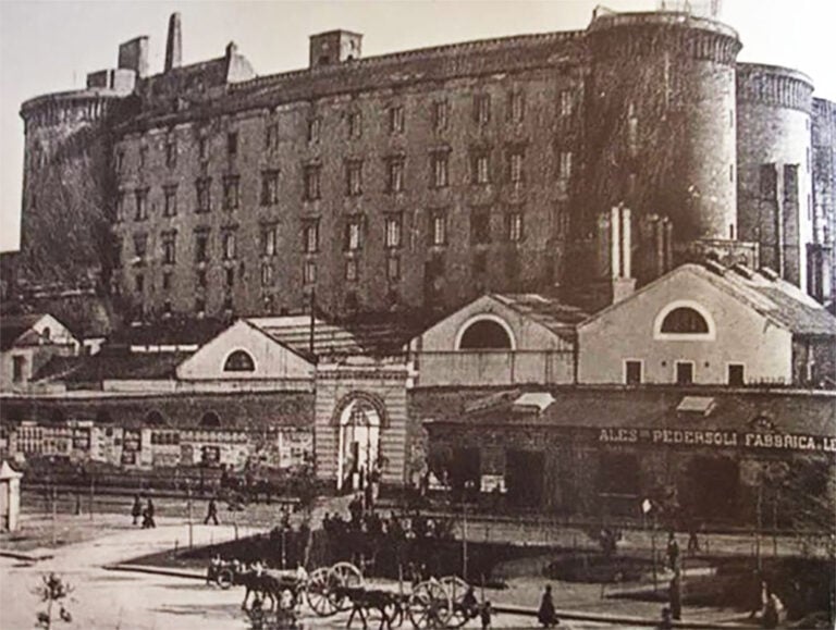 Piazza Municipio, Napoli, Anni '20. Photo via Wikipedia