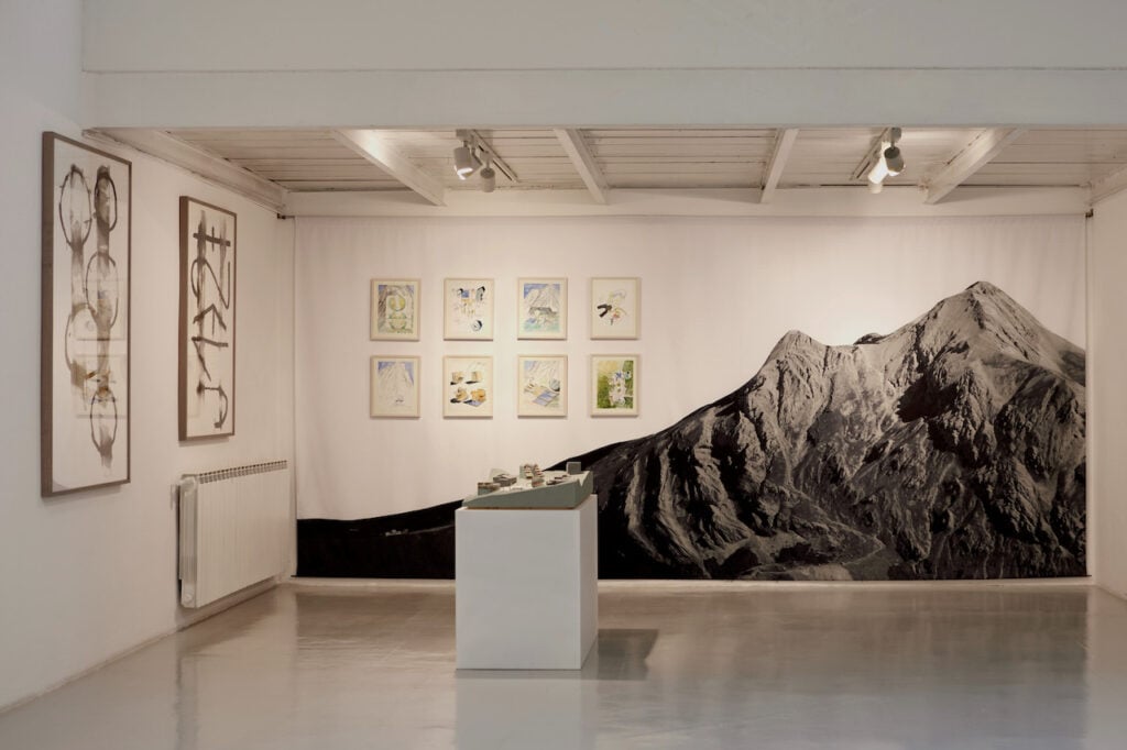 Steven Holl,Half Earth, installation view at Antonia Jannone Disegni di Architettura, Milano, 2023. Photo © Silvia Sirpres
