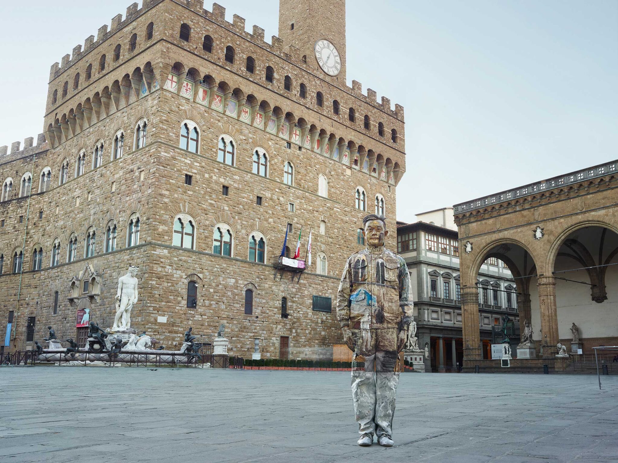 La mostra di Liu Bolin a Palazzo Vecchio a Firenze