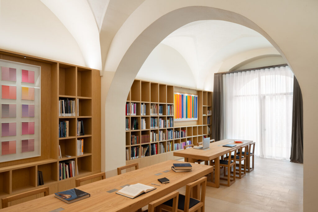 Fondazione Biscozzi Rimbaud - La sala di lettura. Foto: Dario Borruto