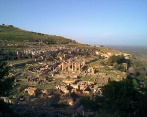 Le inondazioni in Libia stanno stravolgendo il patrimonio culturale