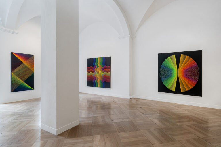 Julio Le Parc, installation view at Galleria Continua, San Gimignano, 2023. Courtesy of the artist and GALLERIA CONTINUA. Photo Ela Bialkowska, OKNO Studio