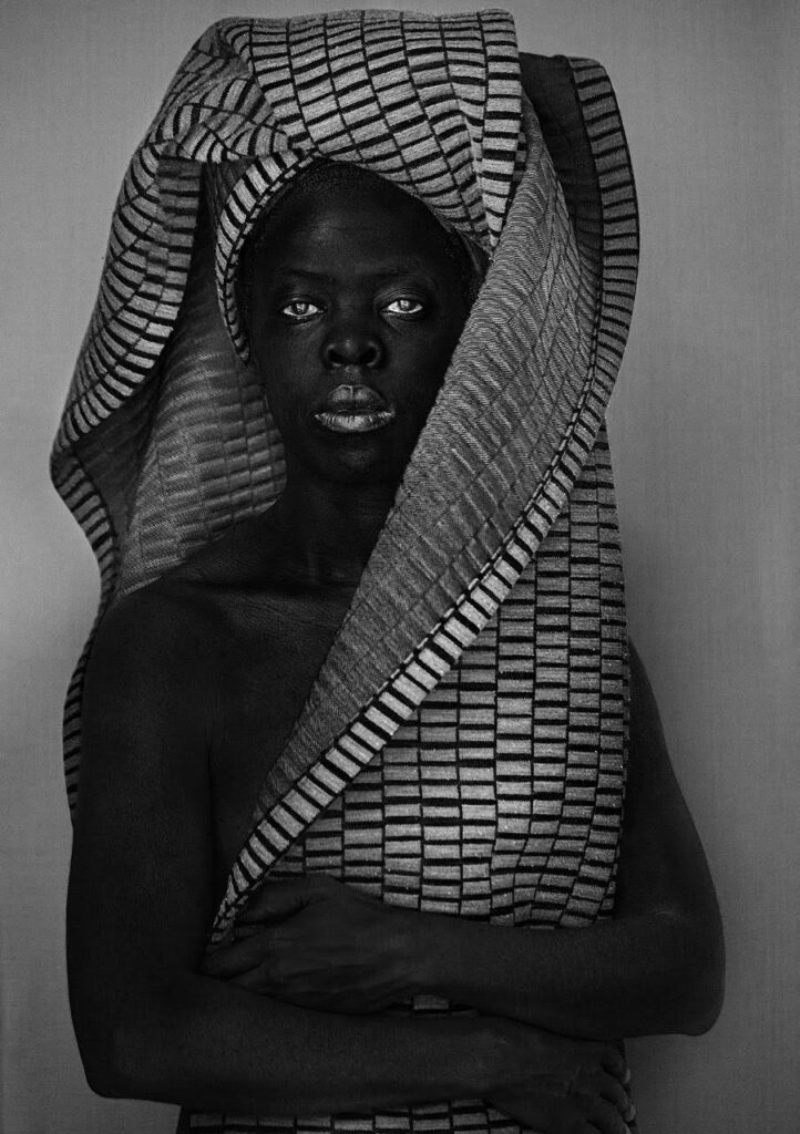 Zanele Muholi – Somnyama Ngonyama