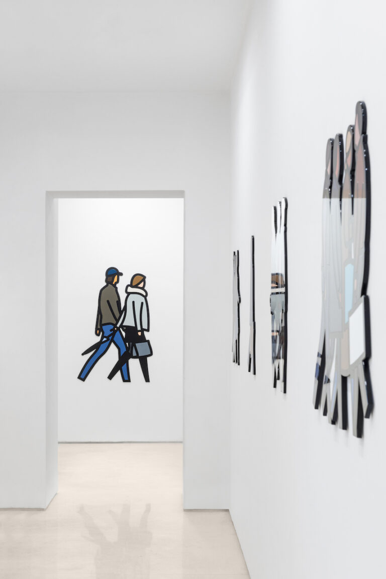 Julian Opie, Walking Figures, installation view at Galleria Valentina Bonomo, Roma, 2023. Photo ©Christian Rizzo