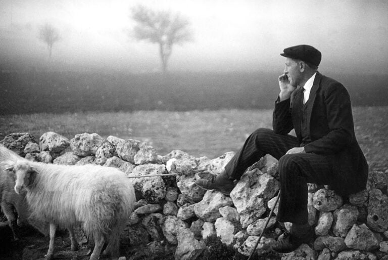 Maestro d'acqua, 1964 © Ferdinando Scianna