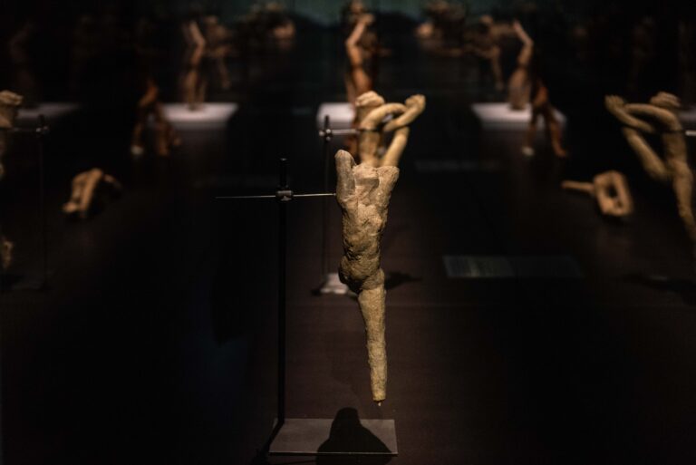 Rodin e la danza, exhibition view at Mudec, Milano, 2023. Photo Carlotta Coppo