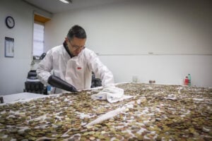 Dove vanno a finire le monete lanciate nella Fontana di Trevi?