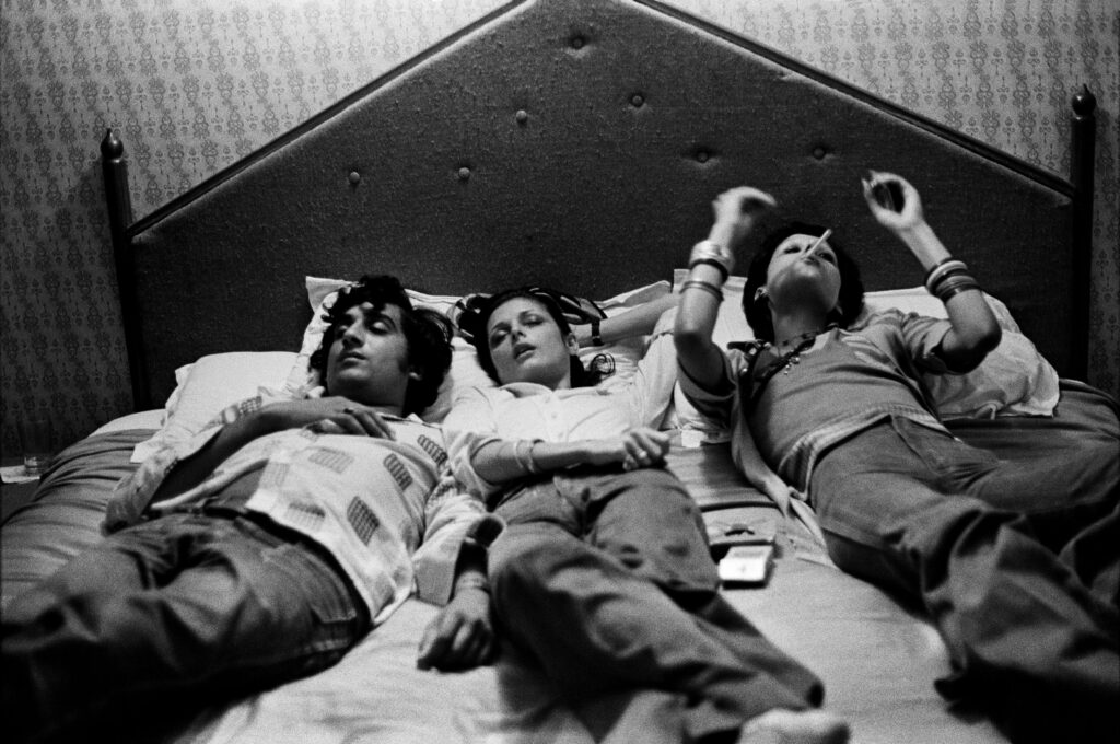 Pablo Bartholomew, Dhodi, Zarine e/and Maya, New Delhi, 1975 Courtesy Pablo Bartholomew & PHOTOINK