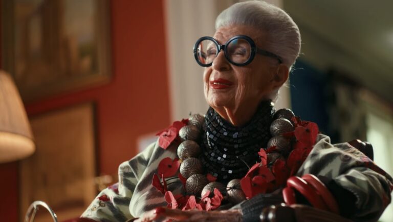 All’asta la collezione privata dell’icona di stile Iris Apfel. Pure i suoi famosi occhiali!