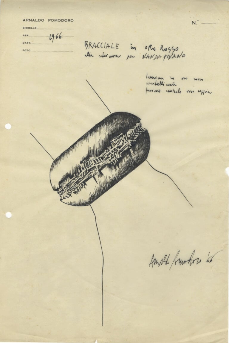 arnaldo pomodoro disegno per bracciale 1966 courtesy fondazione arnaldo pomodoro photo archivio fondazione arnaldo pomodoro Dalla scrittura mesopotamica alla sfera. Arnaldo Pomodoro in mostra a Milano