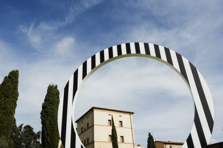 mitico cdc 2024 220 Arte contemporanea nei lussuosi hotel della catena Belmond. Intervista all’artista Daniel Buren