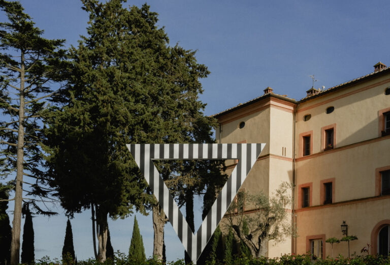 mitico cdc 2024 261 Arte contemporanea nei lussuosi hotel della catena Belmond. Intervista all’artista Daniel Buren