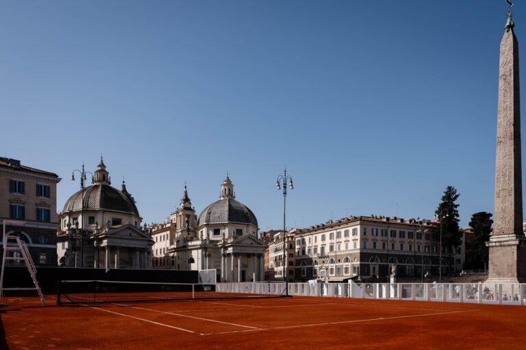 Il campo degli Internazionali di tennis a piazza del Popolo, Roma