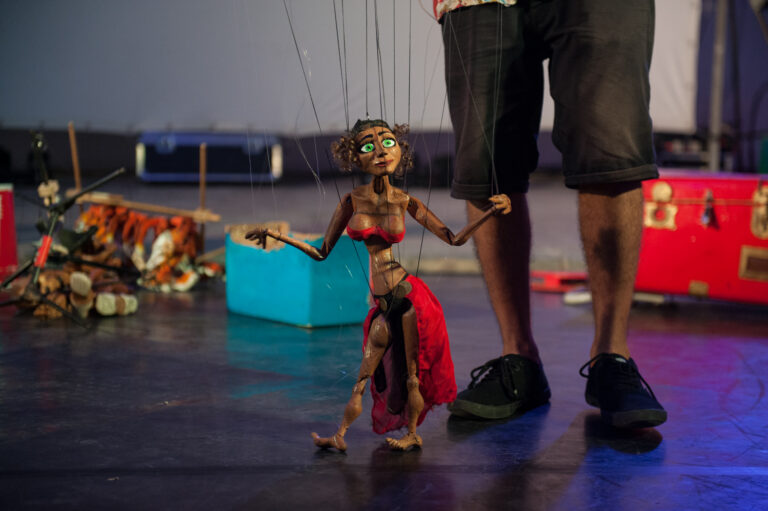 the gipsy marionettist BAM Circus: a Milano torna la tre giorni di teatro di strada nel segno della meraviglia