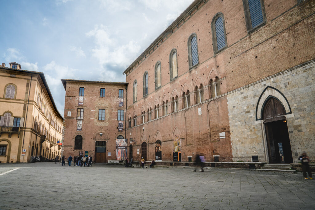 Il Santa Maria della Scala di Siena cambia tutto: ammodernamenti, mostre, performance