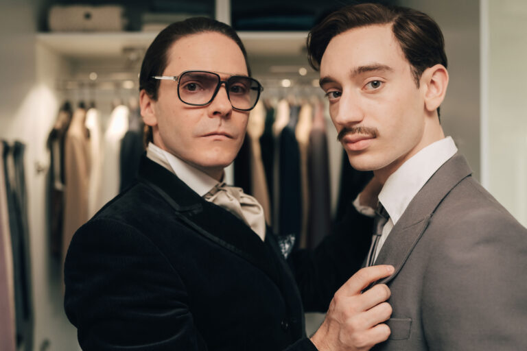 disney becoming karl lagerfeld daniel bruhl theodore pellerin La nuova serie tv su Karl Lagerfeld con l’attore Daniel Brühl