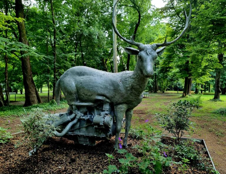 Horse Power di Nico Vascellari al Parco di Sculture di Banca Ifis a Mestre