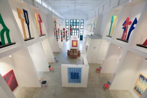 Nelle Langhe un artista svizzero apre uno spazio espositivo in un’ex cantina