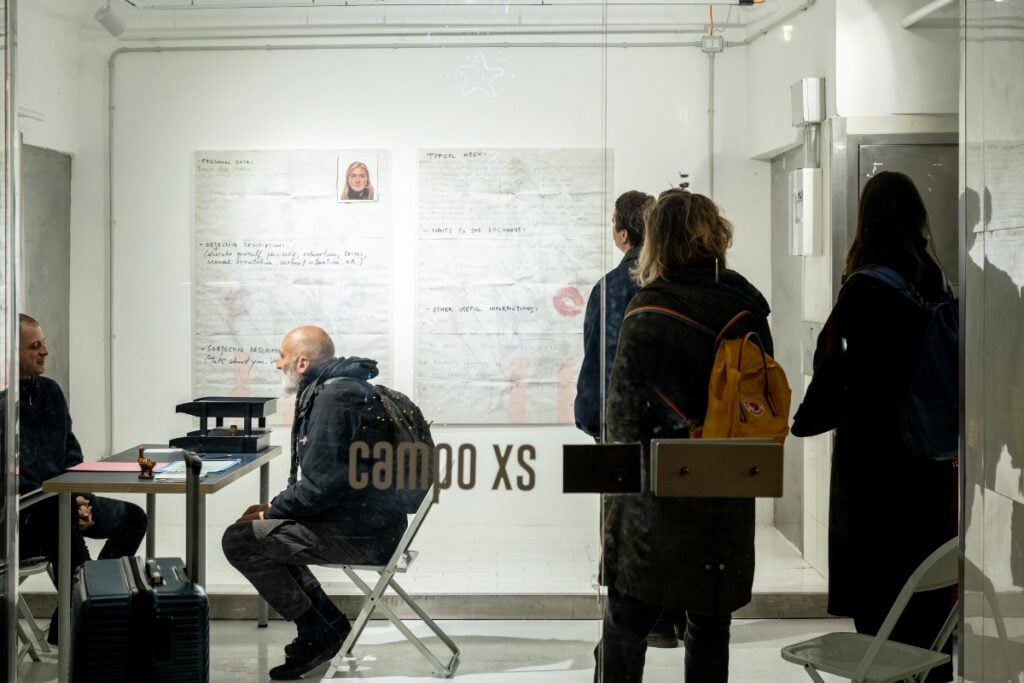 Un’ex macelleria in Via del Campo a Genova ospita mostre d’arte contemporanea