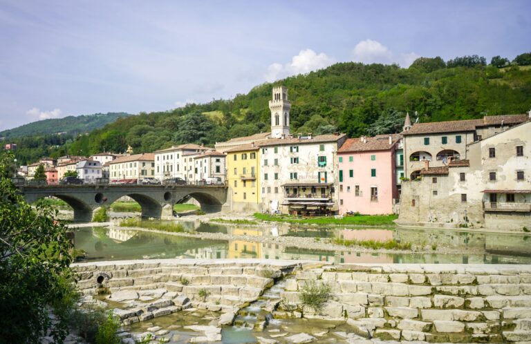 Santa Sofia, vista dal fiume Bidente