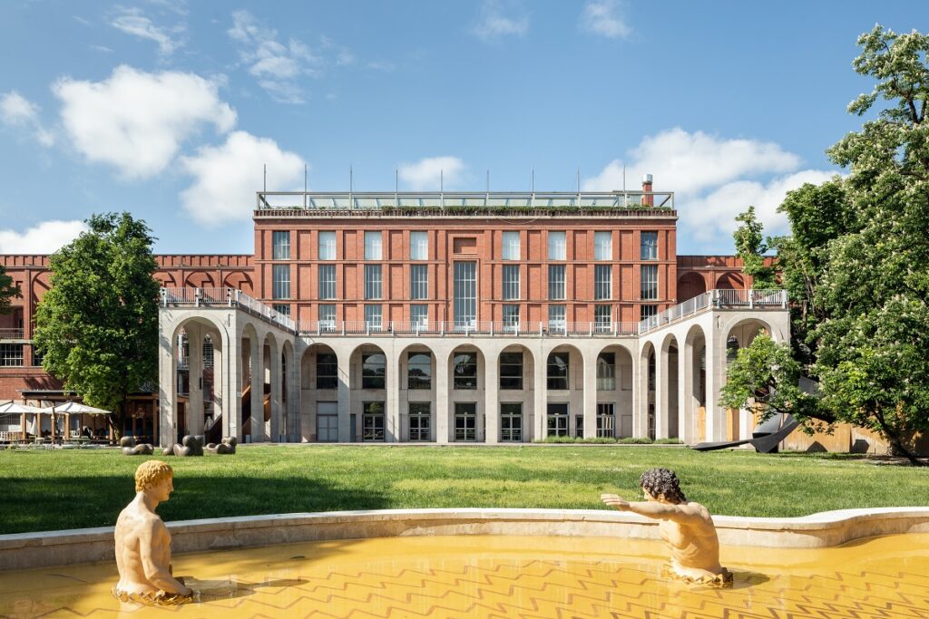 Gucci sempre più legata ai musei: dopo la mostra al Madre di Napoli sfilerà alla Triennale di Milano