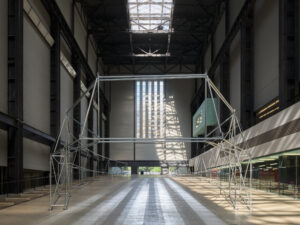 La Turbine Hall della Tate Modern di Londra si trasforma in un enorme giardino 