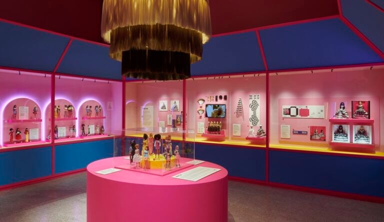 Barbie, exhibition view at Design Museum Londra. Photo Jo Underhill for the Design Museum