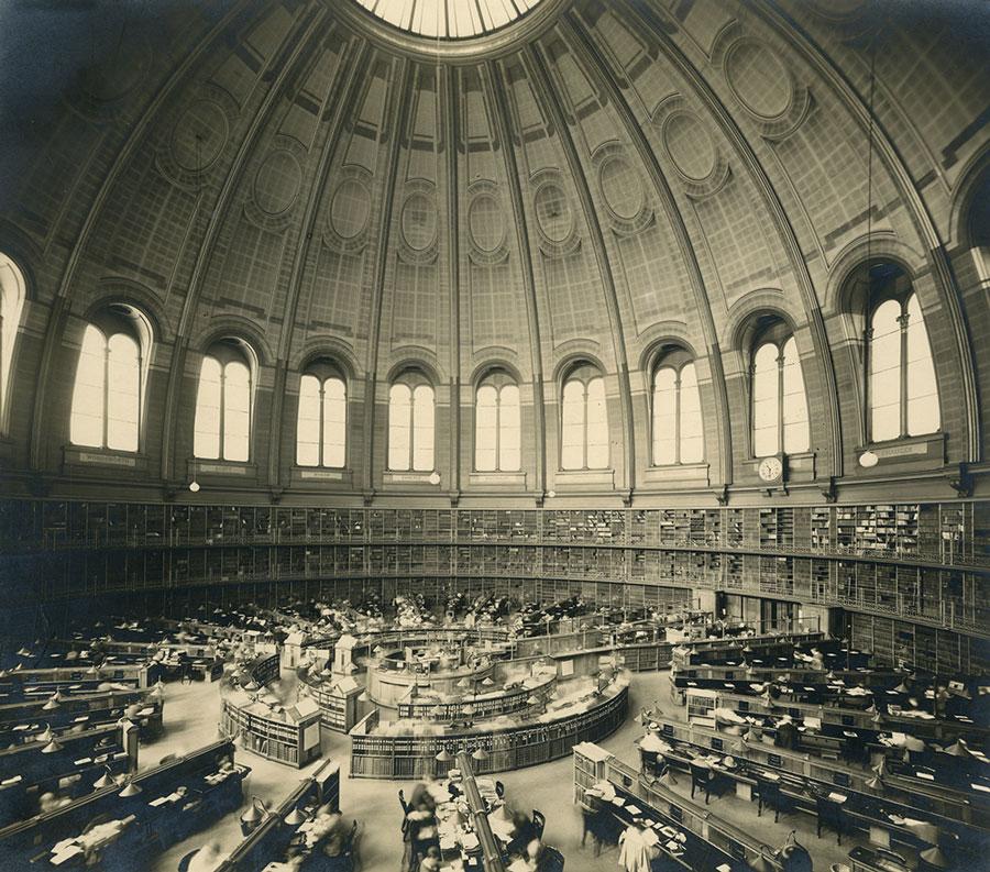 La Round Reading Room nel 1924. Photo Donald Macbeth, Courtesy British Museum