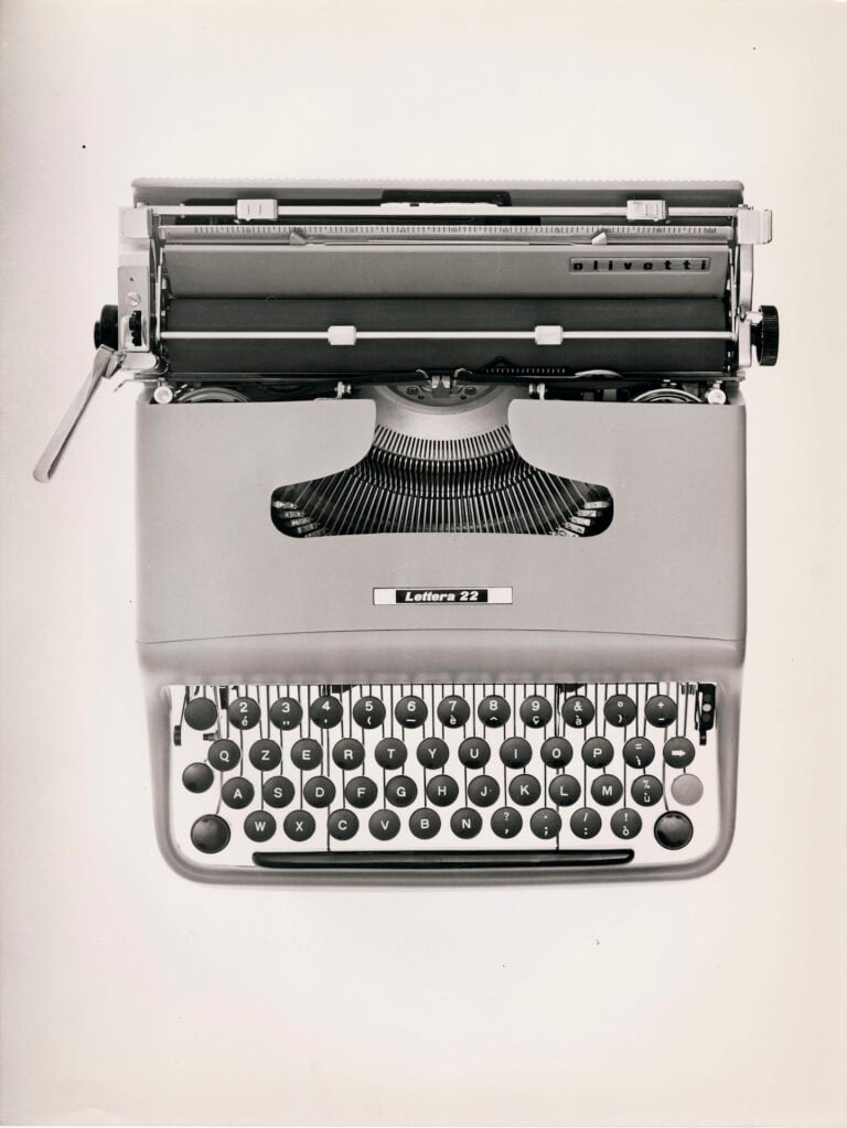 Studio Ballo+Ballo, 1957. Macchina per scrivere portatile “Lettera 22”, Marcello Nizzoli per Olivetti, Compasso d’Oro 1954, CAFMi, Archivio Ballo+Ballo.jpg