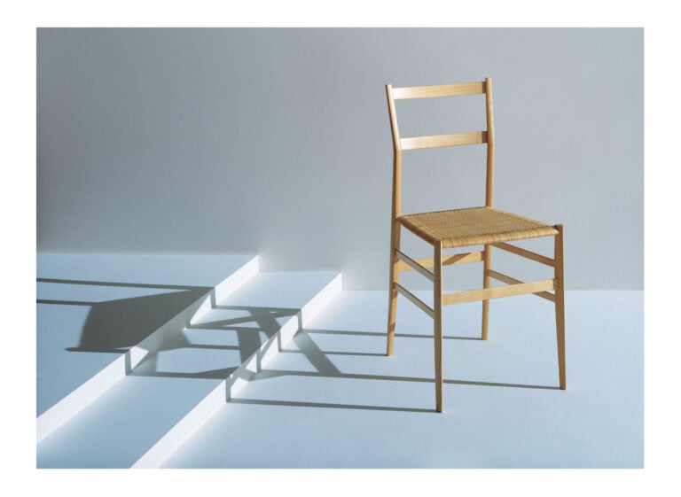 Studio Ballo+Ballo, 1993. Sedia “Superleggera”, Gio Ponti per Cassina, diapositiva a colori, 10 x 13 cm, CAFMi, Archivio Ballo+Ballo