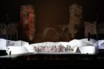 toscacaracalla 2024 regia di francesco micheliph fabrizio sansoni opera di roma 20243279 1200x798 1 La Tosca di Puccini alle Terme di Caracalla di Roma ha la scenografia di Fuksas. Le foto