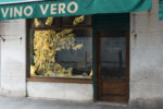 Vetrina #03, Matilde Sambo, Subtle Instability, Vino Vero, Venezia, 2024. Ph. Nicolò Zanatta