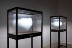Abbracciare l’incertezza nella mostra di Leandro Erlich a San Gimignano