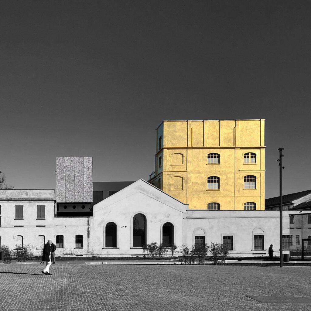 haunted house fondazione prada milano Storia del battiloro fiorentino Giusto Manetti. Dalla bottega rinascimentale all’arte contemporanea