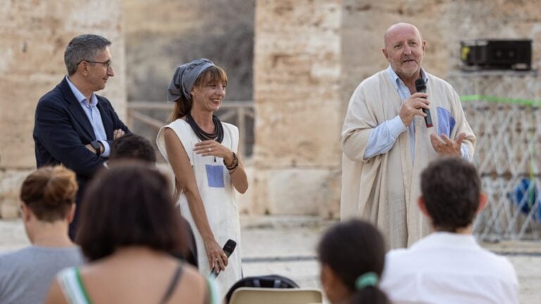 Inaugurazione Texere, 24.7.24 - da sin. Francesco Gruppuso, sindaco di Calatafimi Segesta_ Silvia Scaringella_Luigi Biondo direttore del Parco di Segesta