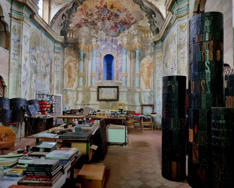 Lo studio di Giorgio Milani nella chiesa di San Rocco a Borgonovo Val Tidone