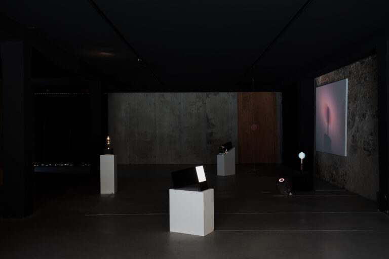 Piero Fogliati, installation view della mostra presso Atipografia, Arzignano, 2024