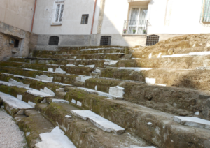 Apre al pubblico il Teatro antico di Neapolis. Il video