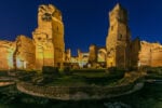 Scoprire il fascino delle Terme di Caracalla di notte. Il video 