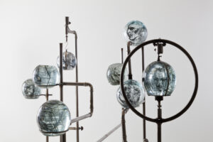 Transparently incoherent: le contraddizioni dell’arte alla Glass Week di Venezia 