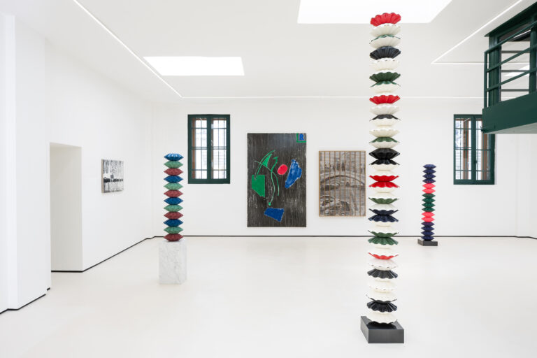 Gregor Hildebrandt, installation view della mostra presso Wentrup Gallery, Venezia, 2024