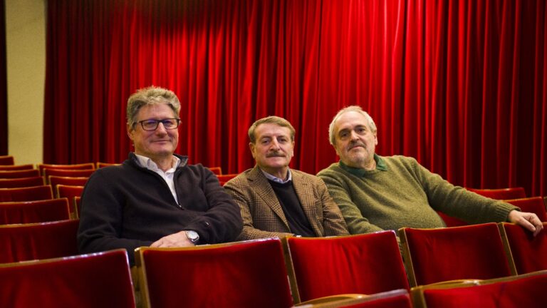 I tre direttori artistici del Teatro Oscar, ossia Giacomo Poretti, Luca Doninelli e Gabriele Allevi